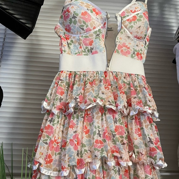 “RACHAEL & CHLOE FLOWER DRESS” - Picture 7 of 8